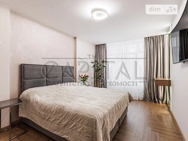 Продаж 2к квартири 78 кв. м на вул. Маккейна Джона 7 • ID 34