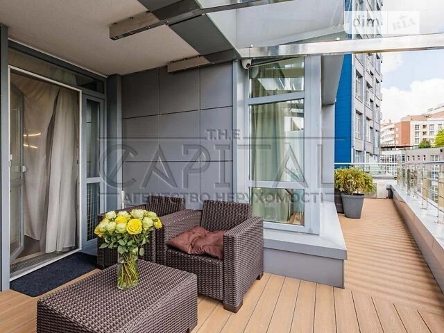 Продаж 2к квартири 78 кв. м на вул. Маккейна Джона 7 • ID 34
