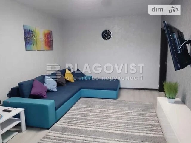 Продаж 3к квартири 70 кв. м на вул. Наталії Ужвій 8 • ID 348