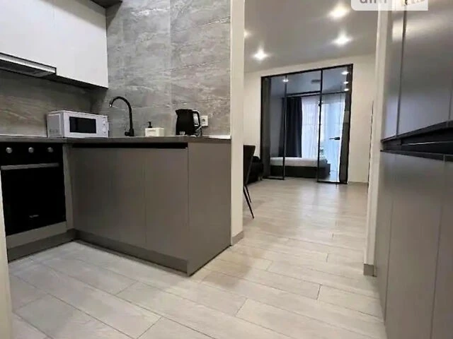Продаж 1к квартири 39 кв. м на вул. Михайла Максимовича 26Б