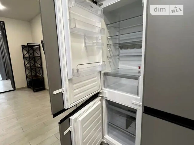 Продаж 1к квартири 39 кв. м на вул. Михайла Максимовича 26Б