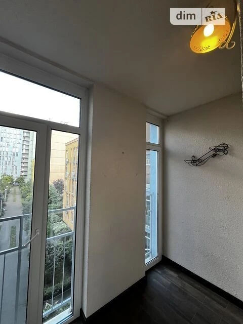 Продаж 3к квартири 83 кв. м на вул. Регенераторна 4 • ID 348