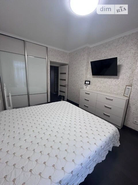 Продаж 3к квартири 83 кв. м на вул. Регенераторна 4 • ID 348