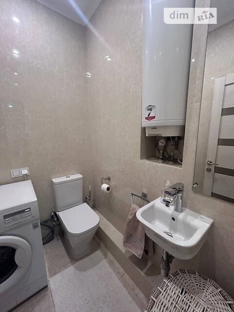 Продаж 3к квартири 83 кв. м на вул. Регенераторна 4 • ID 348