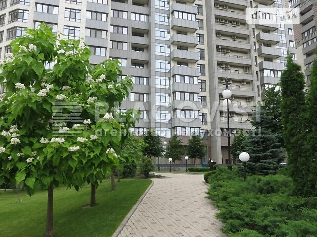 Продаж 3к квартири 160 кв. м на вул. Андрія Верхогляда 5 • I