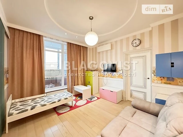 Продаж 3к квартири 160 кв. м на вул. Андрія Верхогляда 5 • I