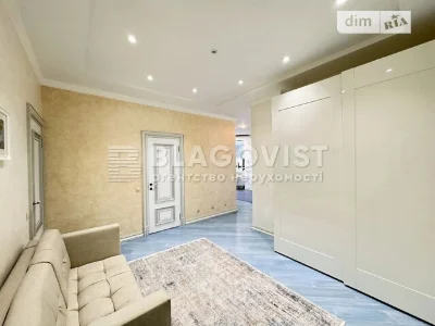 Продаж 3к квартири 160 кв. м на вул. Андрія Верхогляда 5 • I