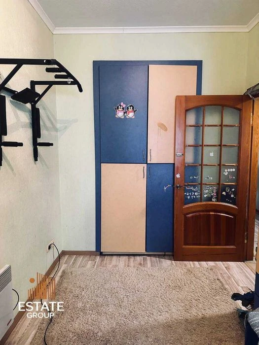 2-room apartment for sale, Vladimir Antonovych 18.