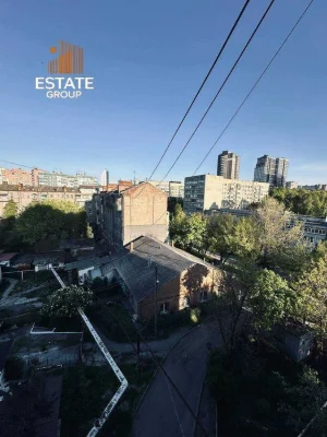 2-room apartment for sale, Vladimir Antonovych 18.
