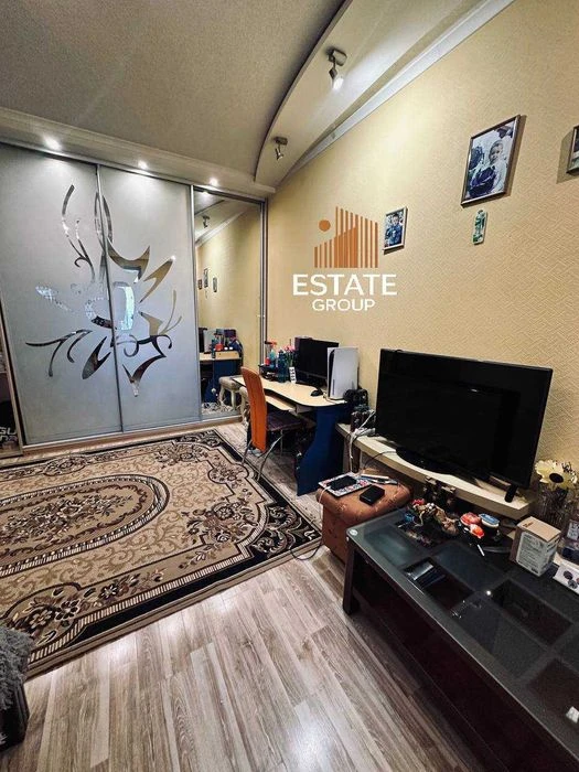 2-room apartment for sale, Vladimir Antonovych 18.