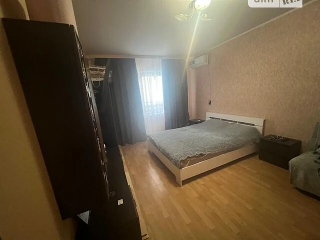 Продаж 1к квартири 42.9 кв. м на вул. Ревуцького 18 • ID 348
