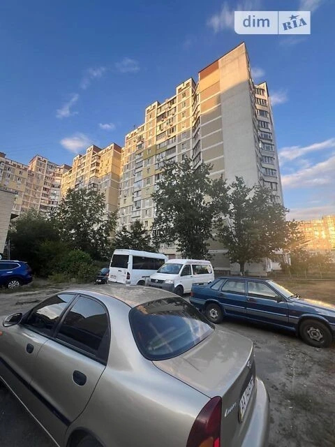 Продаж 1к квартири 42.9 кв. м на вул. Ревуцького 18 • ID 348