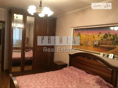 Продаж 3к квартири 121 кв. м на вул. Клінічна 4 • ID 3483404