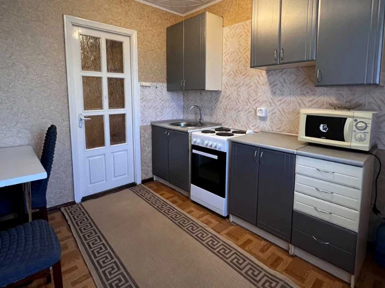 Квартира. Рівне, Романа Шухевича вул.