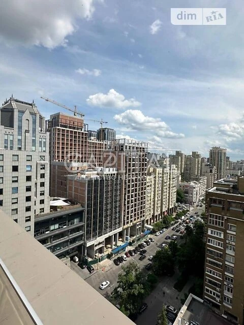 For sale 2-room apartment 67 sq. m. on Antonovycha St. 83 • ID 34661
