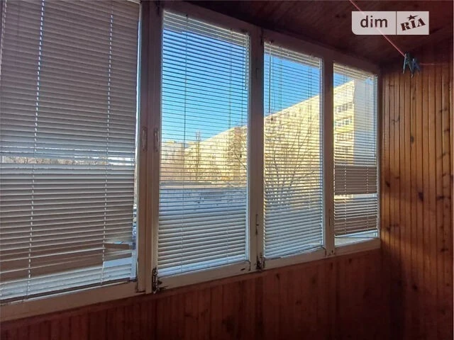 Здам в оренду кімнату на вул. Академіка Булаховського 30 дов