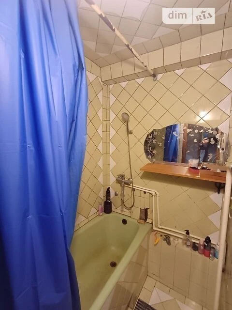 Здам в оренду кімнату на вул. Академіка Булаховського 30 дов