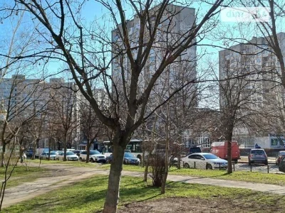 Здам в оренду кімнату на вул. Академіка Булаховського 30 дов