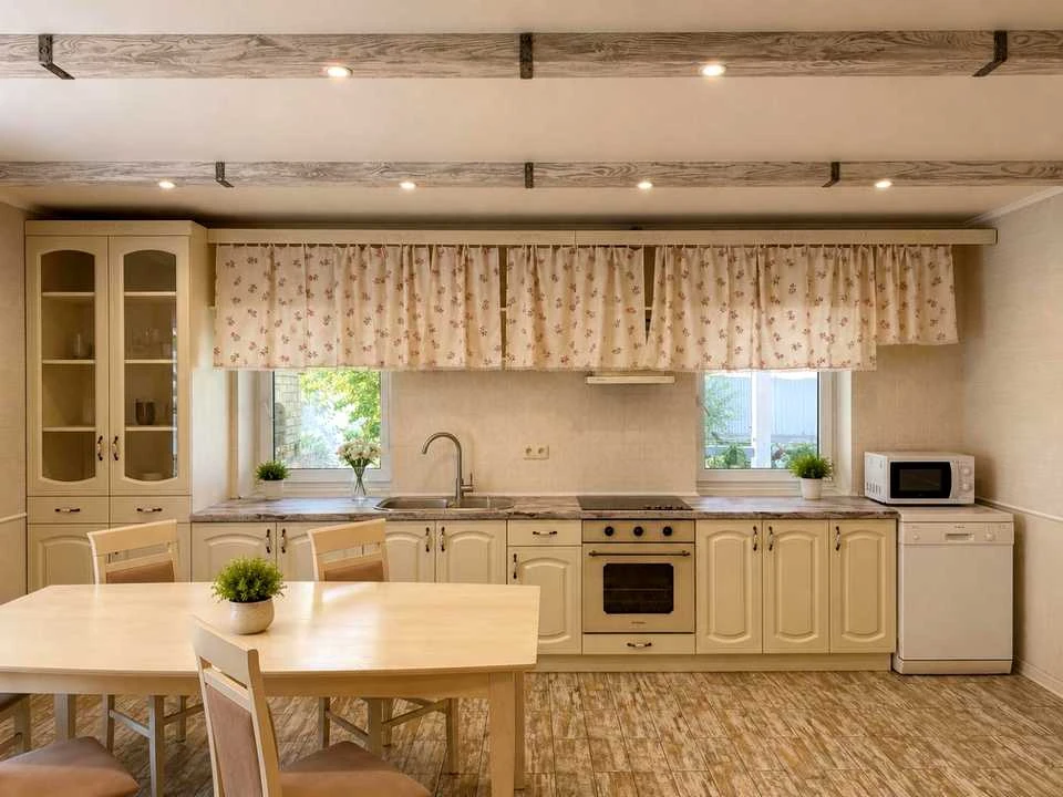Будинок. Київ, 70-та Садова вул.