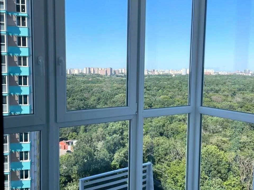 Квартира. Київ, Академіка Заболотного вул.