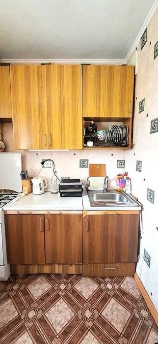 Продам 1 комнатную квартиру на Троещине