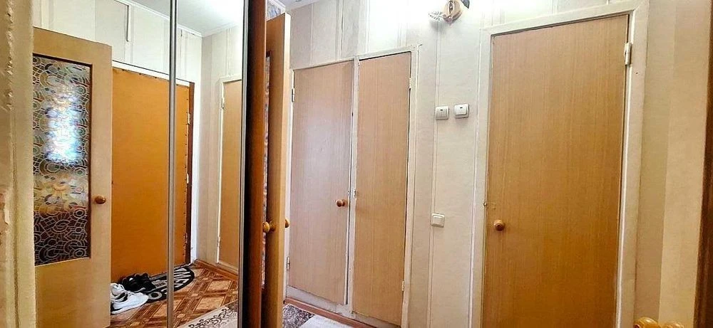 Продам 1 комнатную квартиру на Троещине