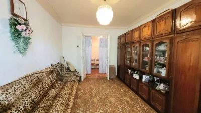 2к Сталінка. Металлургів. Окремі кімнати.