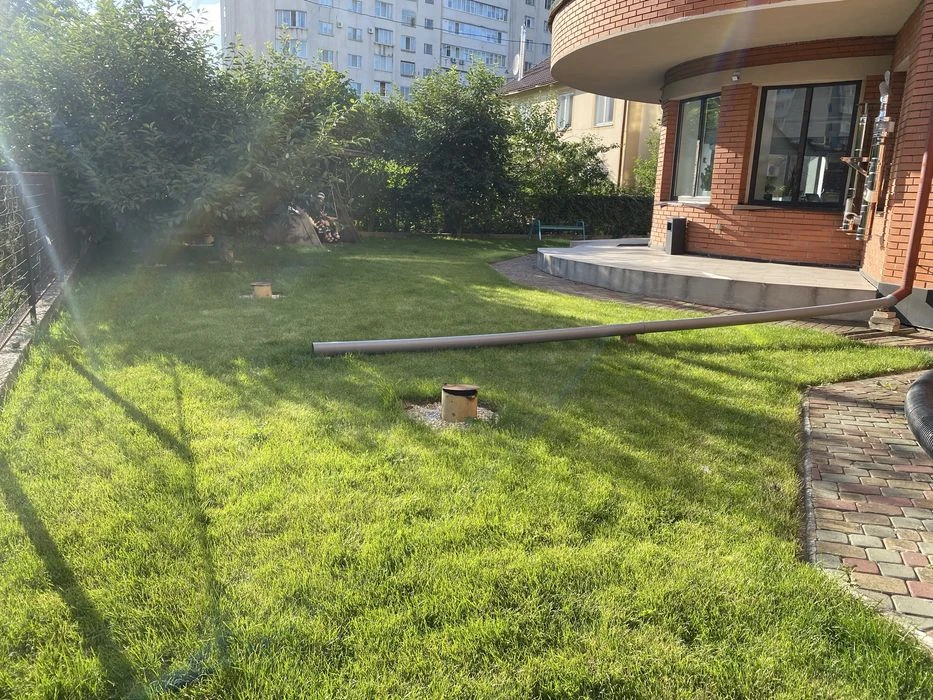 Продається квартира в ценрі міста .