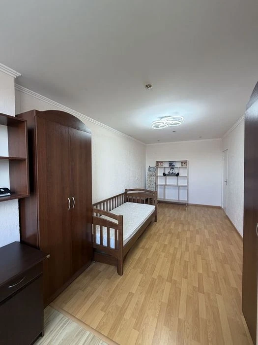 Продаж 3 кімнатної квартири, кімнати окремі