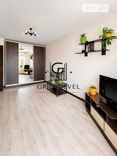 Sale of 1-room apartment 37 sq. m on Stetsenka Street 75B building 1 •