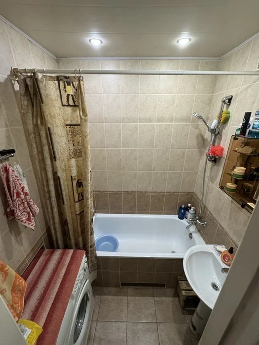 Продам 3к Тополь-1 возле ТЦ Терра