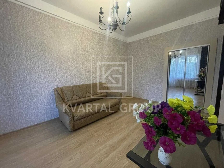 Продаж 1К квартири з ремонтом у Києві, Палац Україна! Мініма
