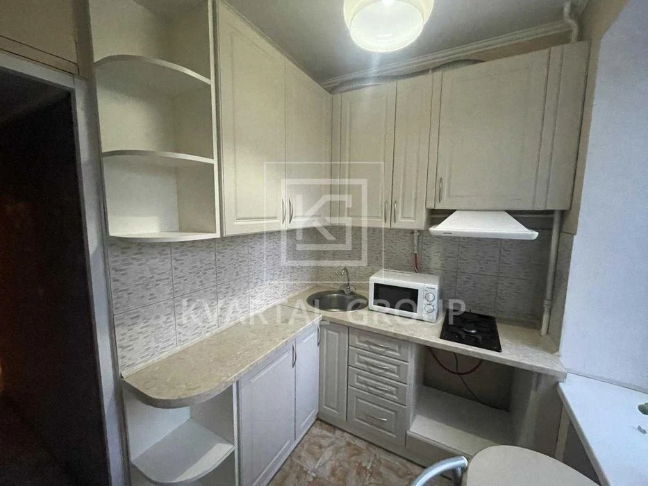 Продаж 1К квартири з ремонтом у Києві, Палац Україна! Мініма