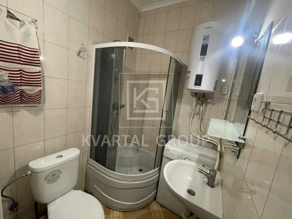 Продаж 1К квартири з ремонтом у Києві, Палац Україна! Мініма