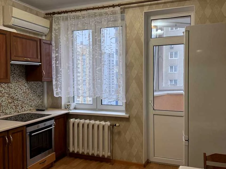 Квартира. Київ, Феодосійський пров.