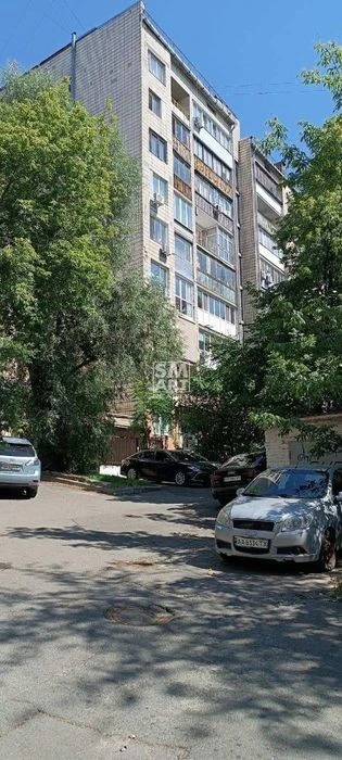 Без комісії! Продам 3-кімнатну біля метро "Палац Україна", в