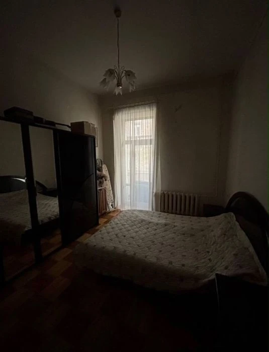 Продам квартиру на Подолі в центрі Києва. Царський будинок