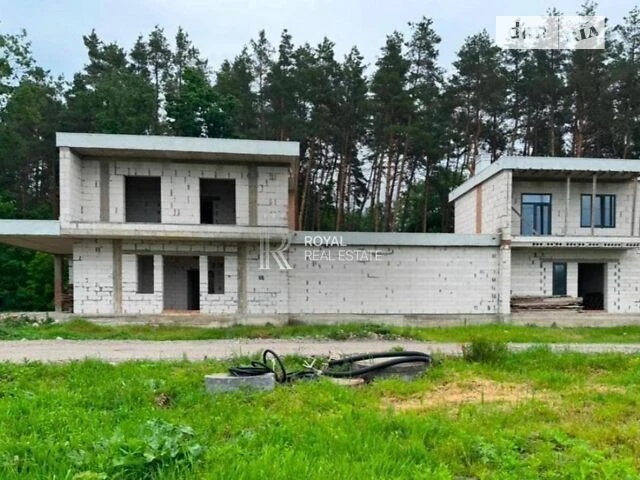 Продаж 2 поверхового будинку з ділянкою на 10 соток, 370 кв.