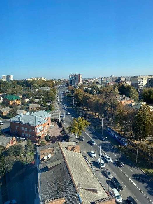 Продається 1 кімнатна квартира ЖК Пироговский .