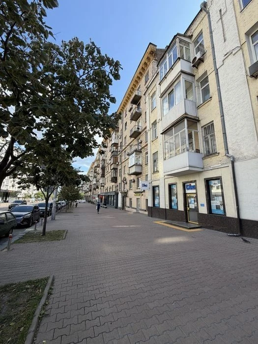 Без коміссіі‼️ сталінка Велика Васильківська 132 трикімнатна