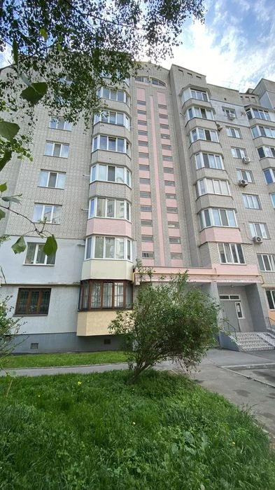 Продаж двохрівневої квартири в центрі Поділля