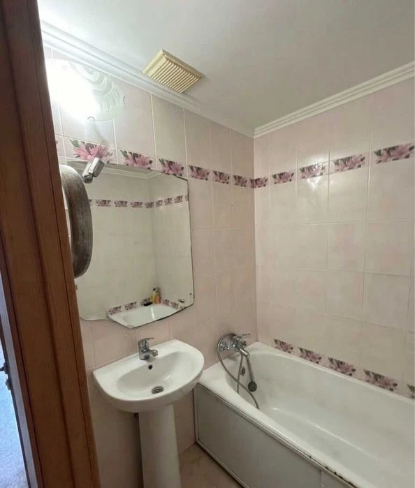 2к.квартира, Половки, окремі кімнати, 5/9, покращене планува