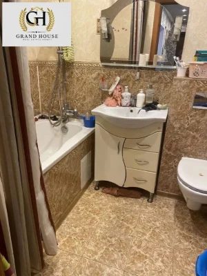 Продам 3-и кімнатну квартиру на Жадова.