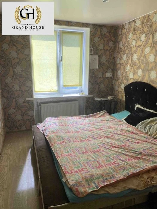 Продам 3-и кімнатну квартиру на Жадова.