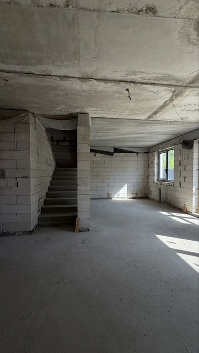 Продаж таунхауса 160 м² з гаражем на Лелеківці