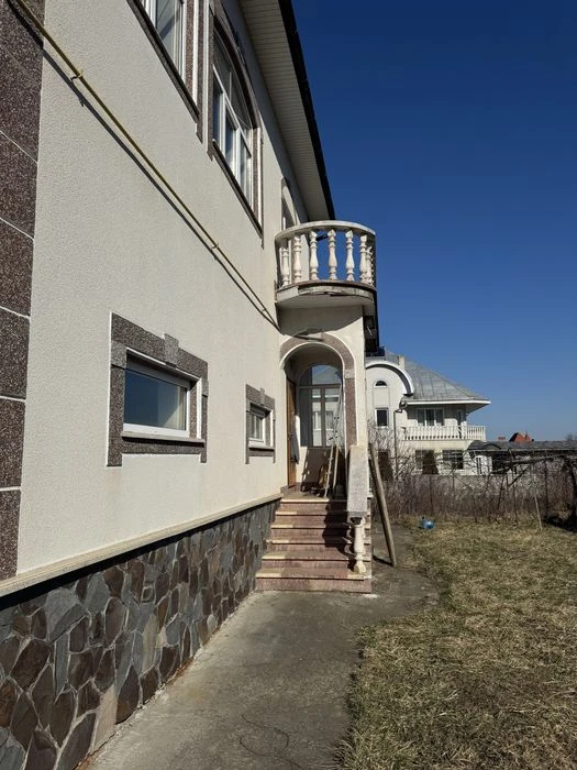 Продам будинок на приміський