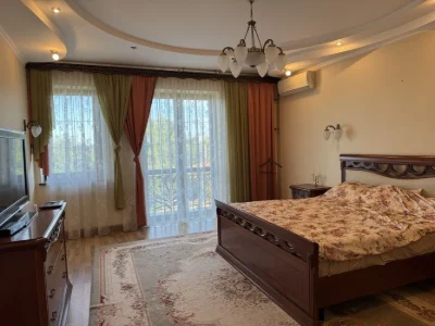 Продам будинок вул. Шухевича