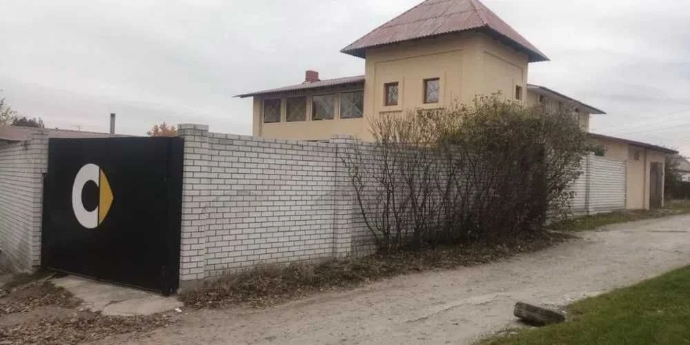 Продам 2-поверховий будинок із власним СТО ЖМ Фрунзенський,