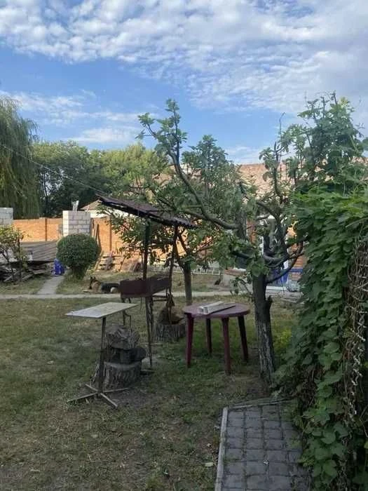 Продам 2-поверховий будинок із власним СТО ЖМ Фрунзенський,