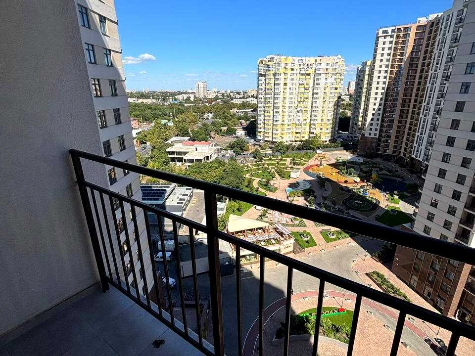 Квартира. Одеса, Краснова вул., (65 перлина)